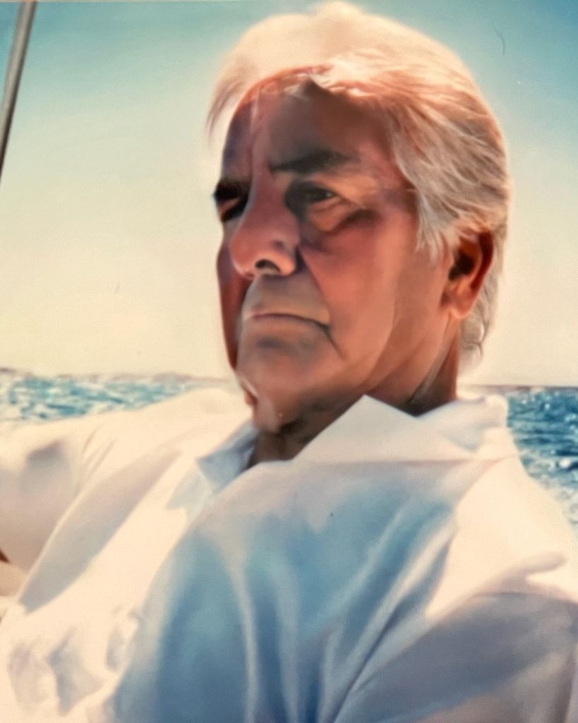 Manuel Martinez Profile Photo