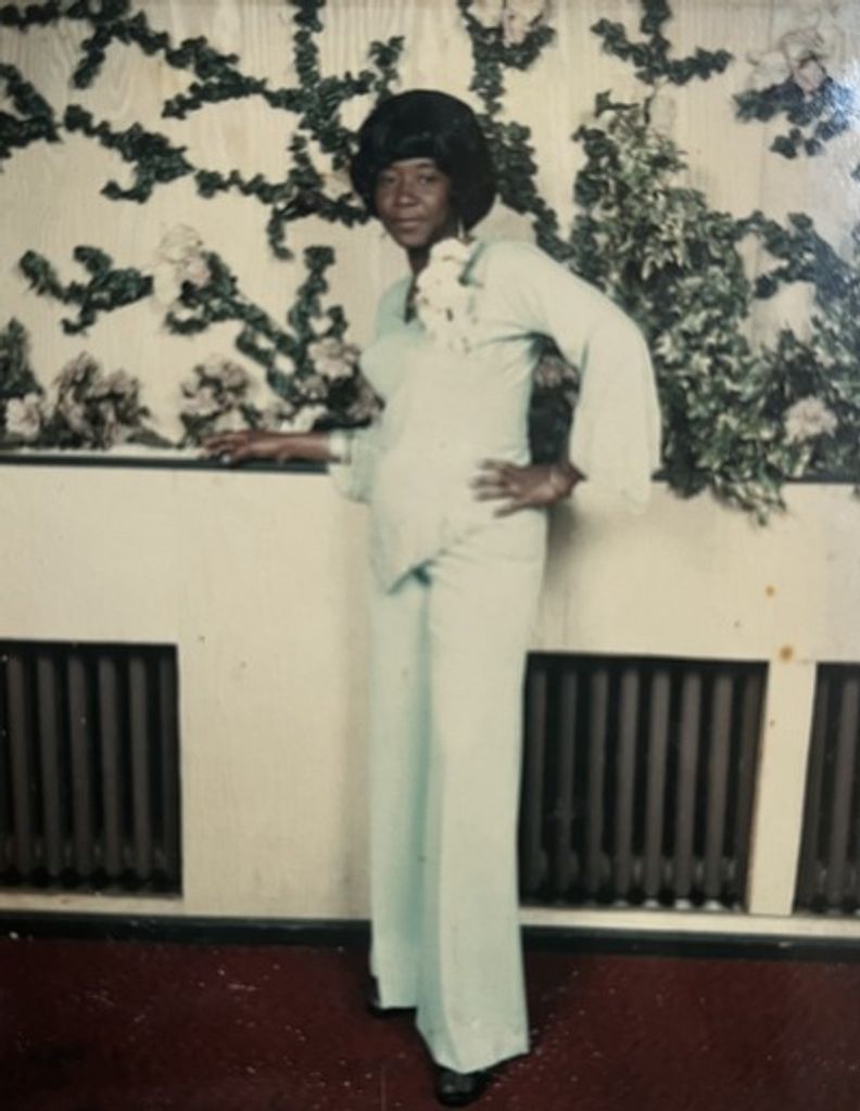 Evelyn Connie Reynolds