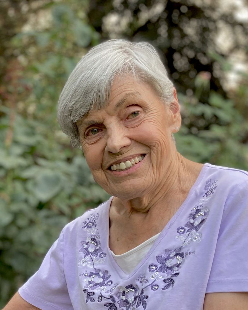 Gwen B Stoker
