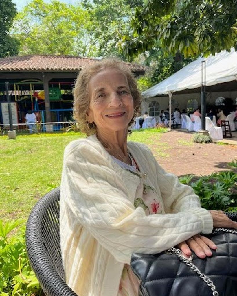 Leonor Vidal Diaz Profile Photo