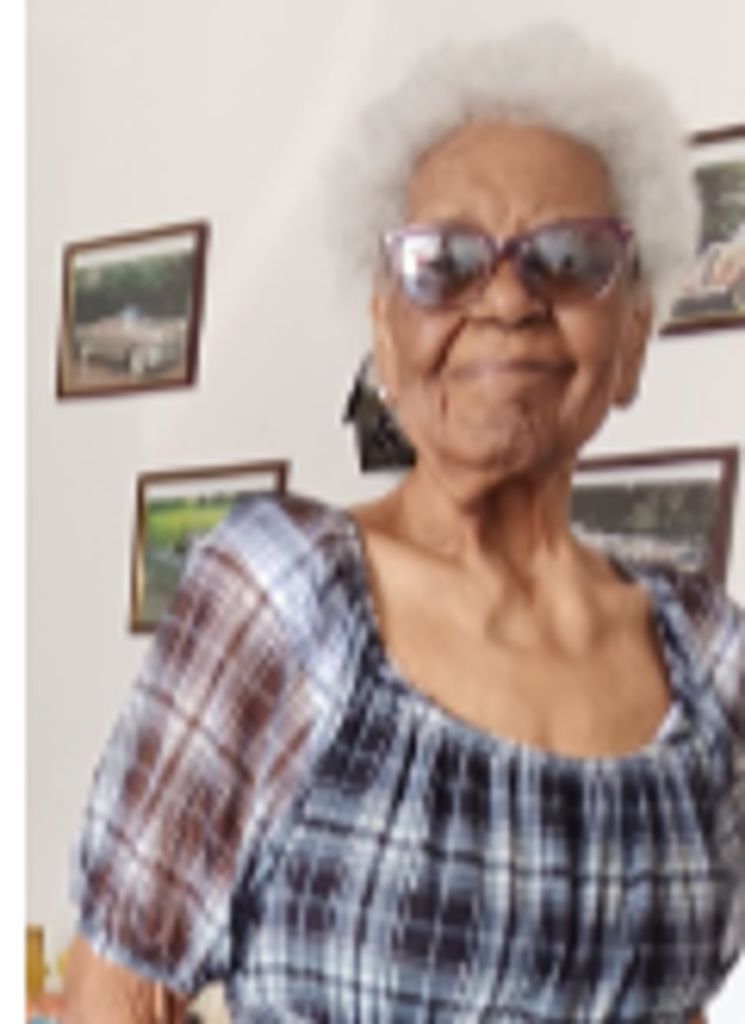LENA ROBINSON Profile Photo