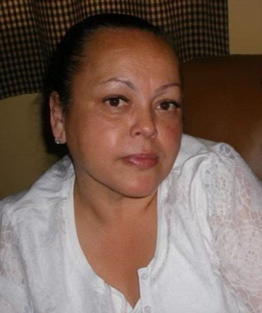 Maria Victoria Reveron-Perez Profile Photo