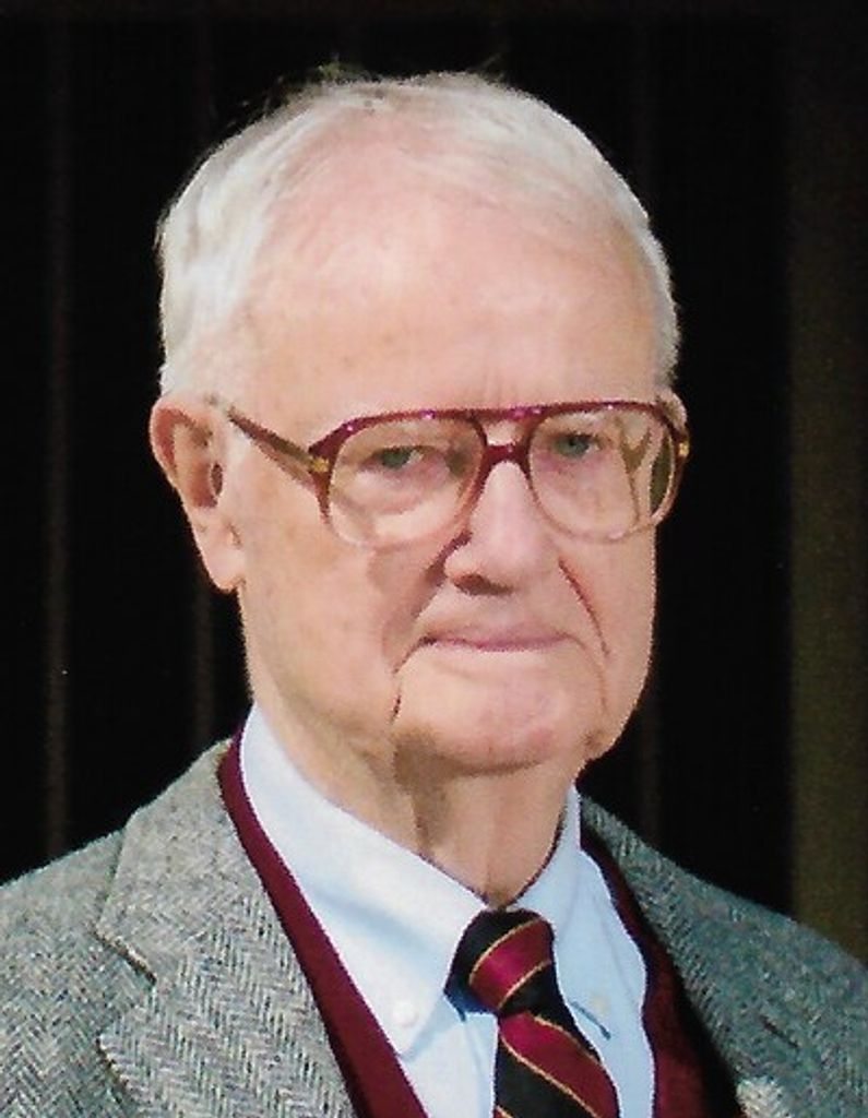 Louis James Lyell Profile Photo