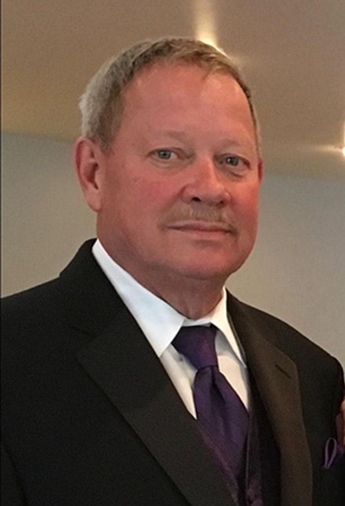 Timothy Mark "Tim" Roberts Profile Photo