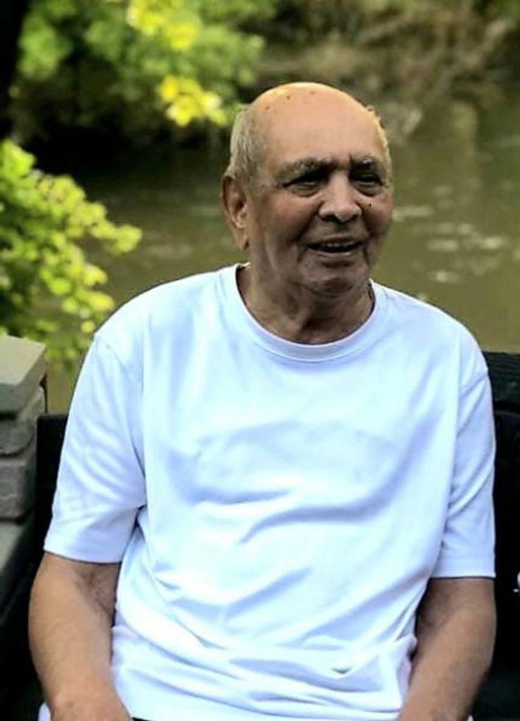 Nathubhai  Bhakta