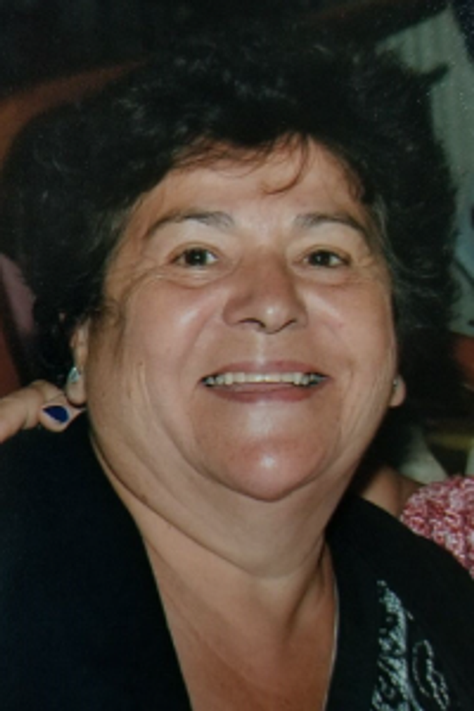 Maria L. (Resendes) Pavao