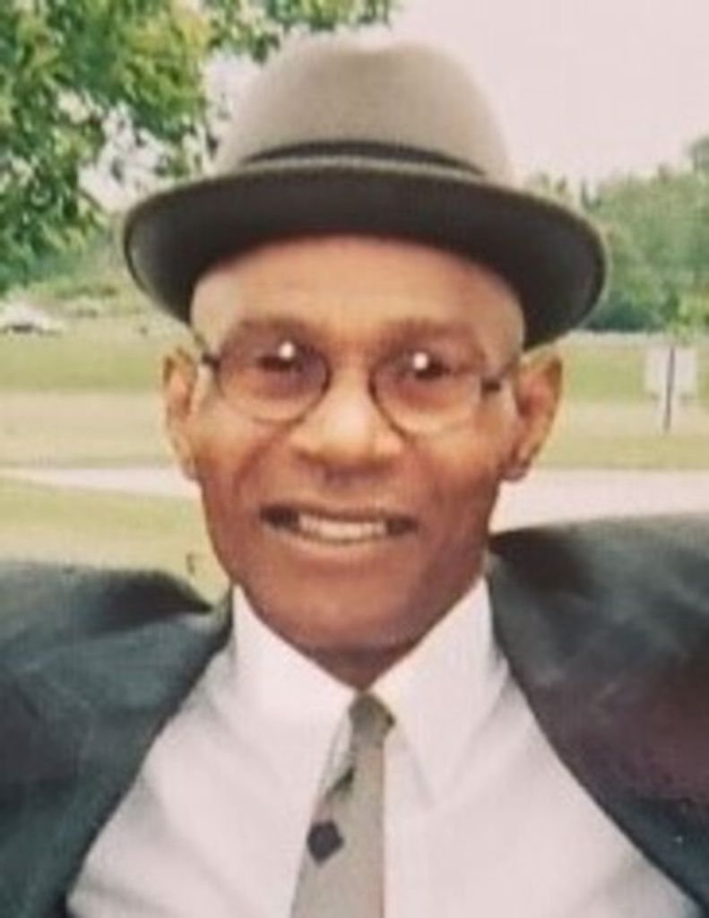 Chester Leon Douglas Profile Photo