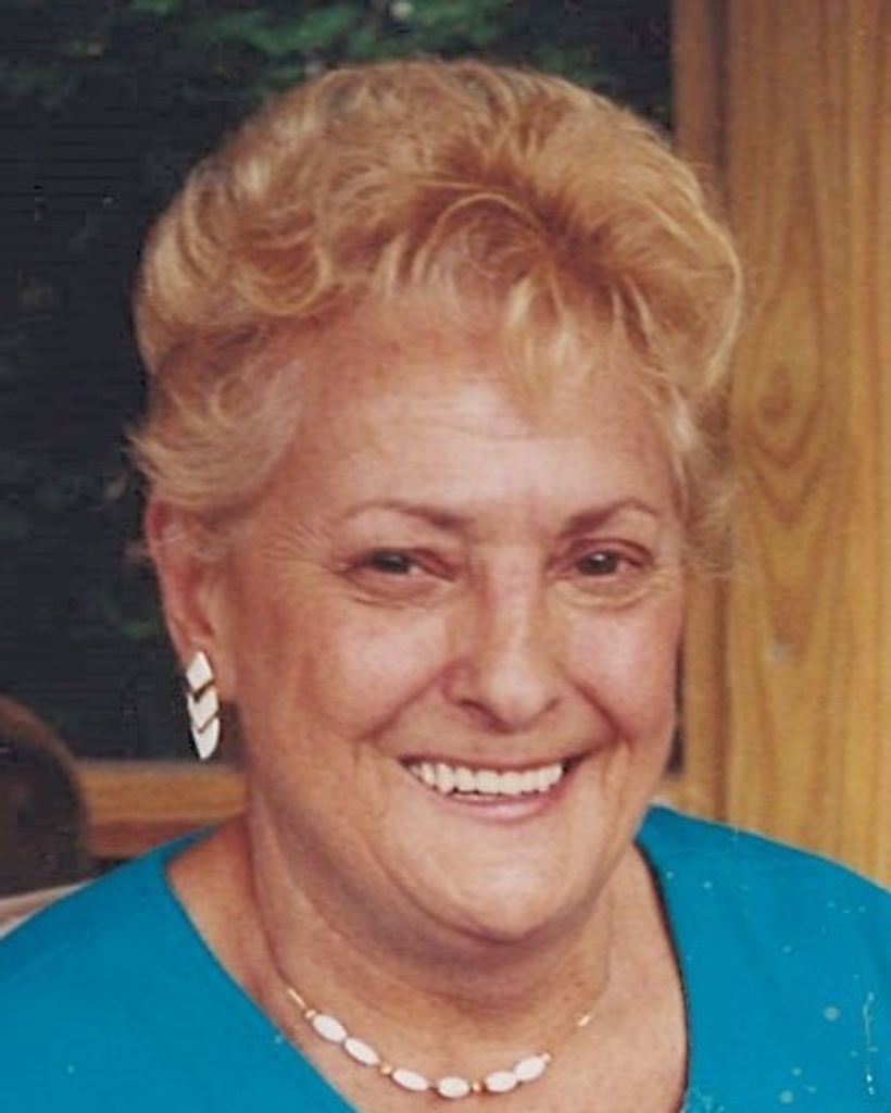 Dolores "Della" (Carreiro) Rizzo Profile Photo