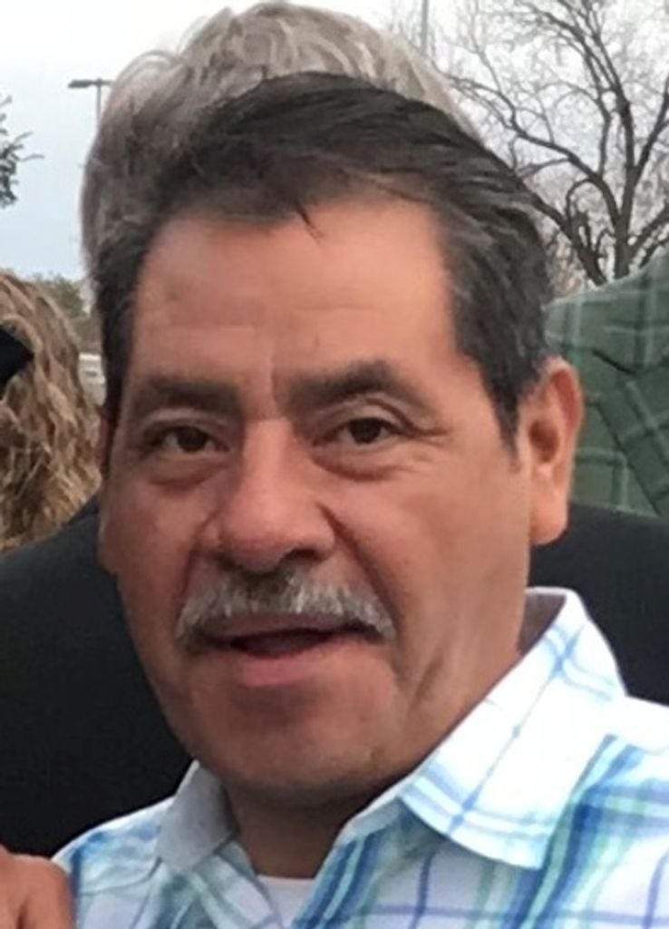 Rosalio Flores Profile Photo