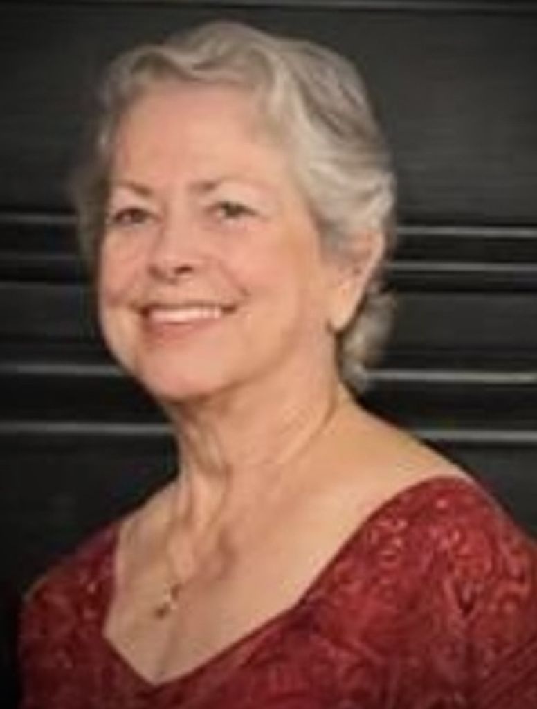 Julia Sims Profile Photo