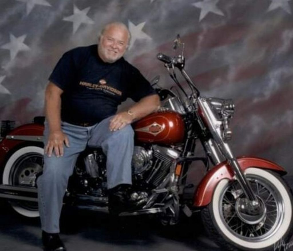 Thomas Michael Carney Profile Photo