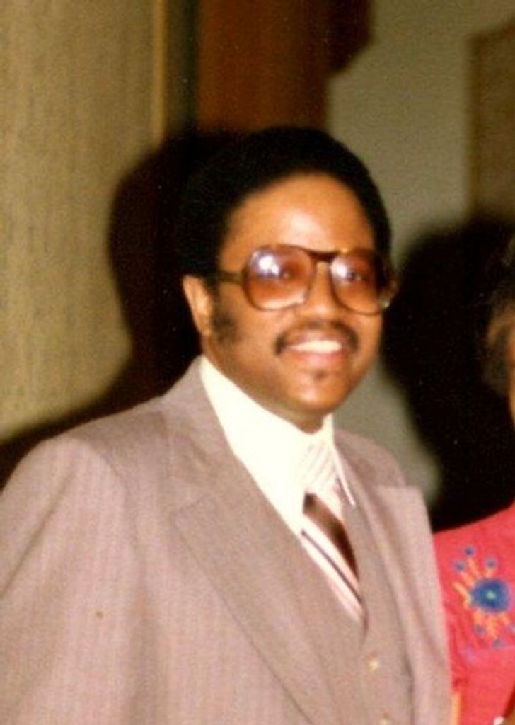 Ambrose Cameron Profile Photo