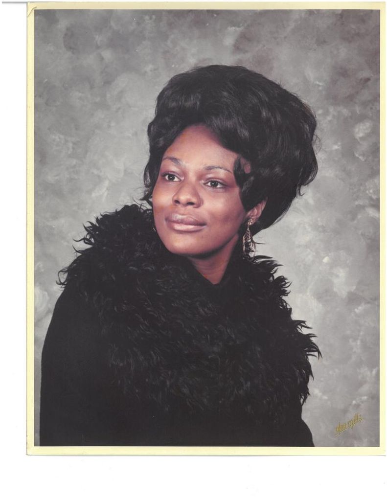 Lahine Davis Profile Photo