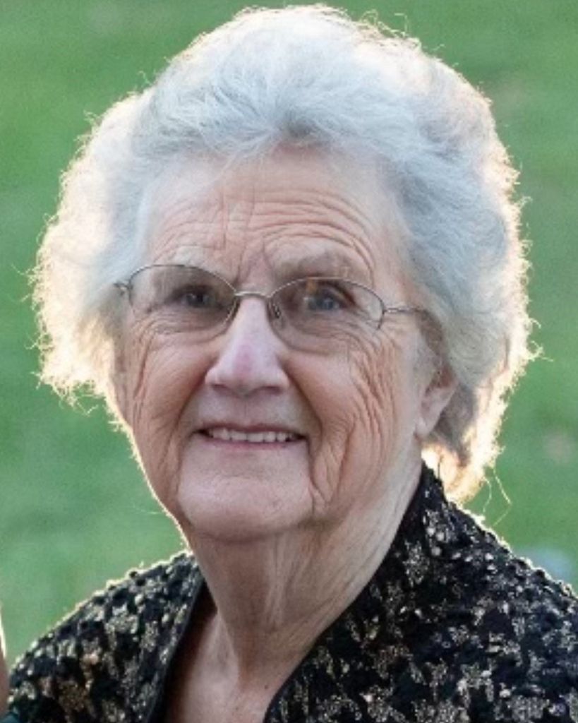 Betty Gray Hiatt Simmons