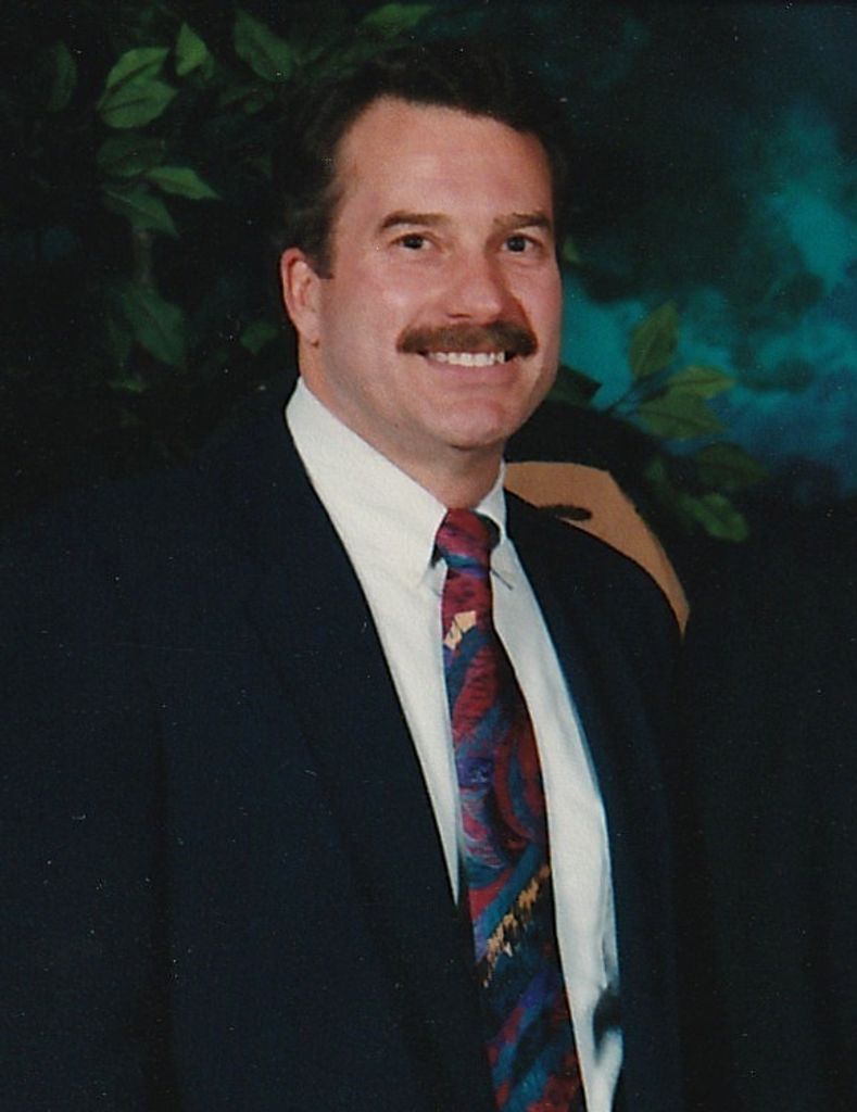 Vic Lee Vanderschoor Profile Photo
