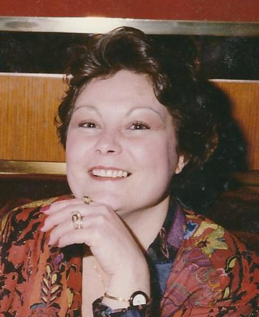 Vickie (Strasser) Dine Profile Photo