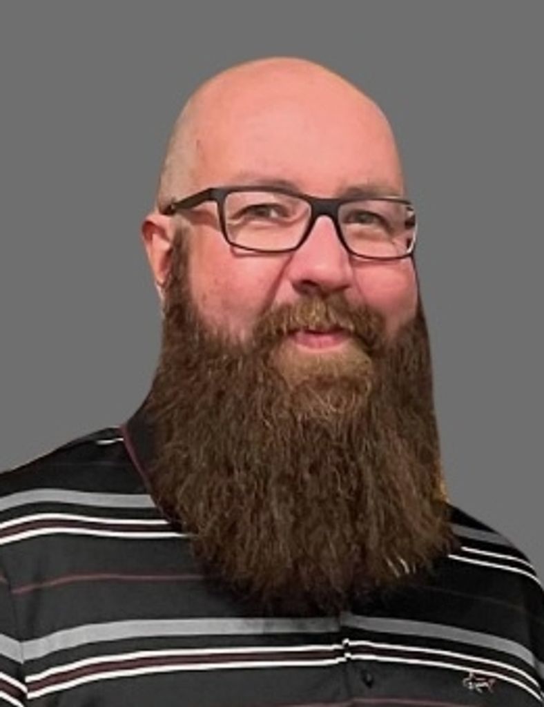 Eric Michael Schmitt Profile Photo