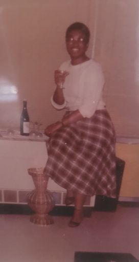 Ms. Paula Renee Williams Snooks photo gallery thumbnail 7 of 28