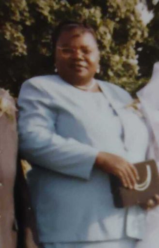 Gloria Estella  Sutton photo gallery thumbnail 5 of 6