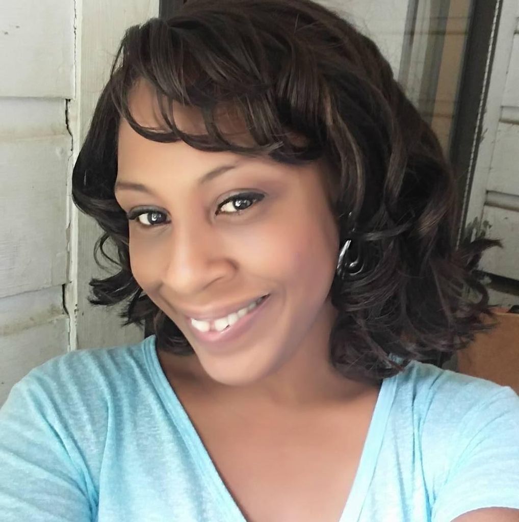 Ms. Loretta Lowe Profile Photo