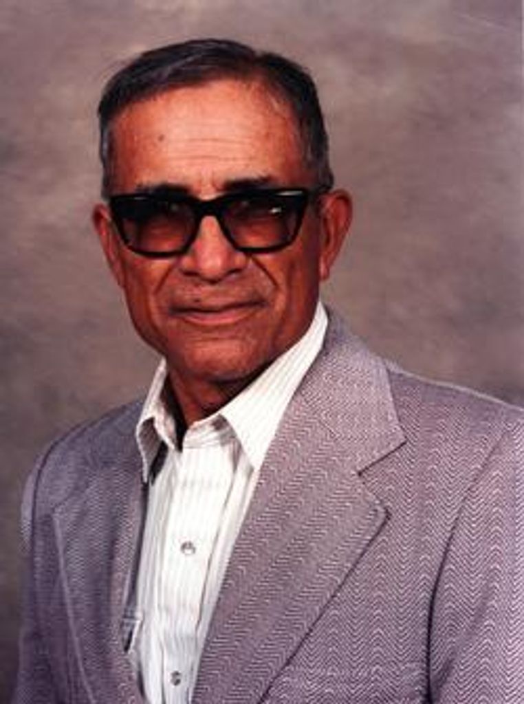 Martin Gurrola Profile Photo