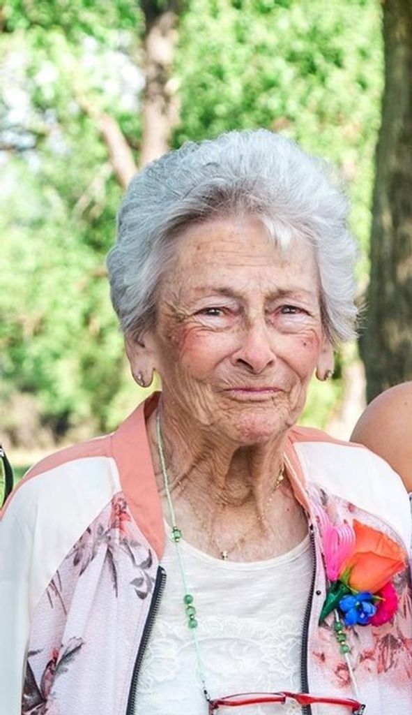 Joyce Larraine Sande