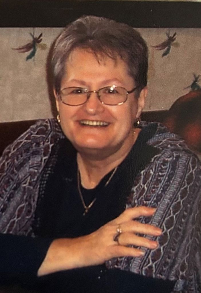 Royaline Ila Back Profile Photo