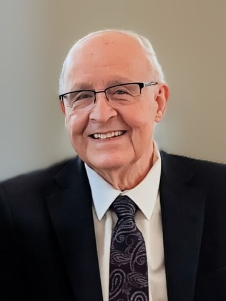 Kenneth Henneberger Profile Photo