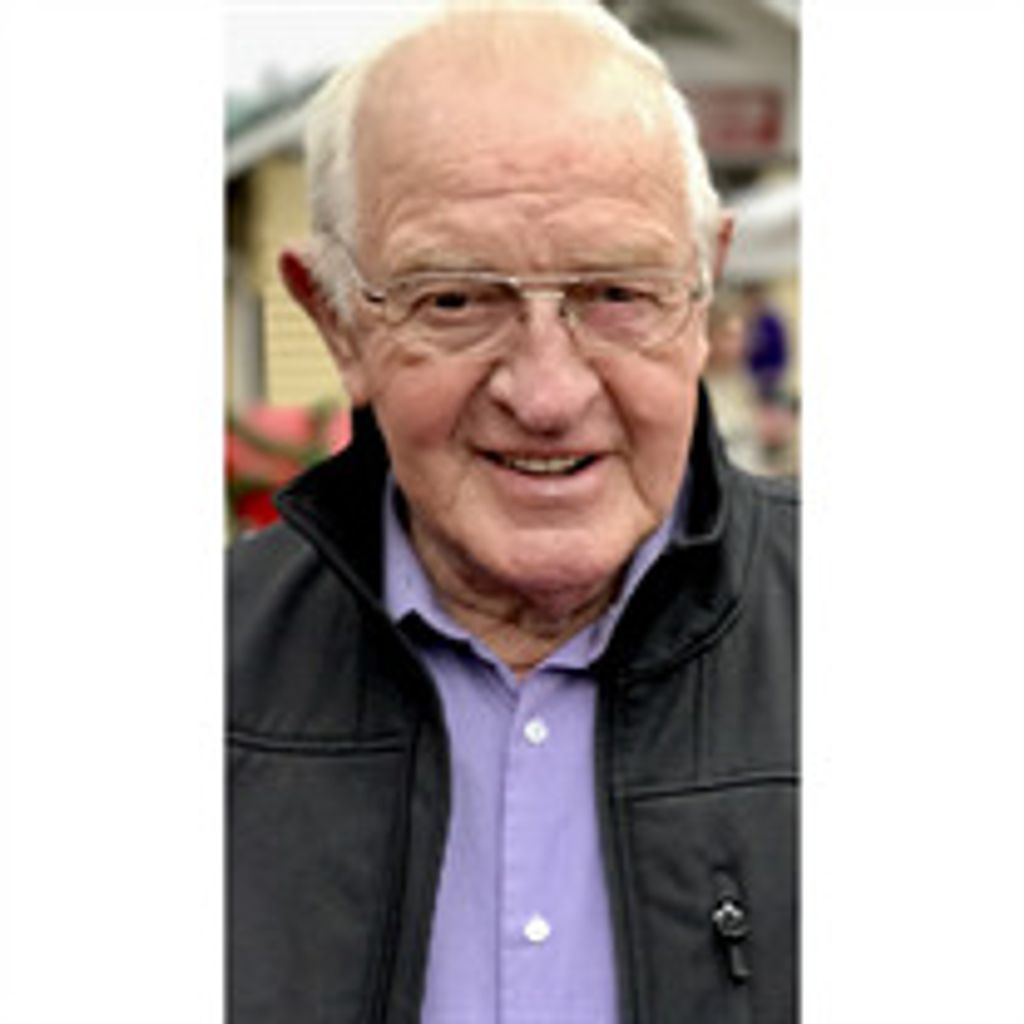 Ralph J Yochum