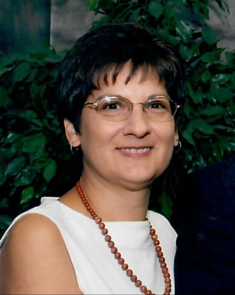 Lynette Templet Costanza Profile Photo