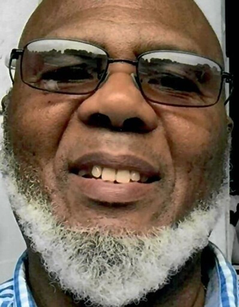 Fred L'Overture Barca Rowe Profile Photo