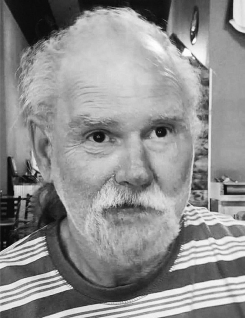 Carlos Robert Mouser Profile Photo