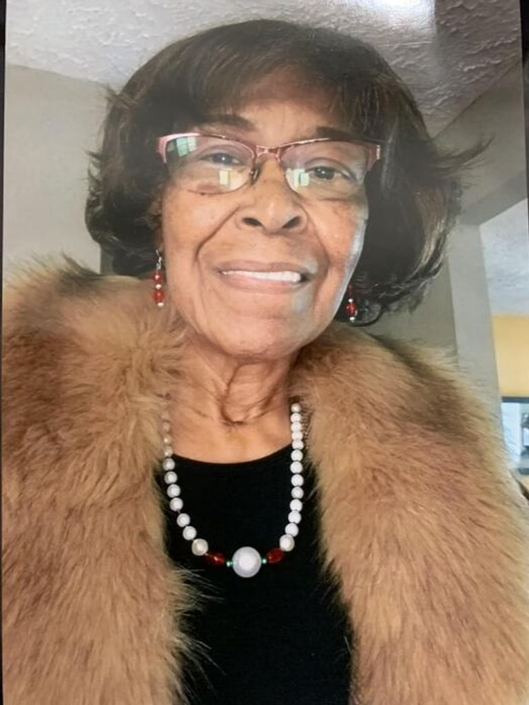 Mrs. Annie Mae (Hykes)  Cooper