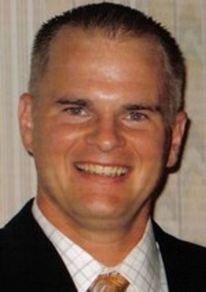 Robert "Rob" Thomas, Jr.