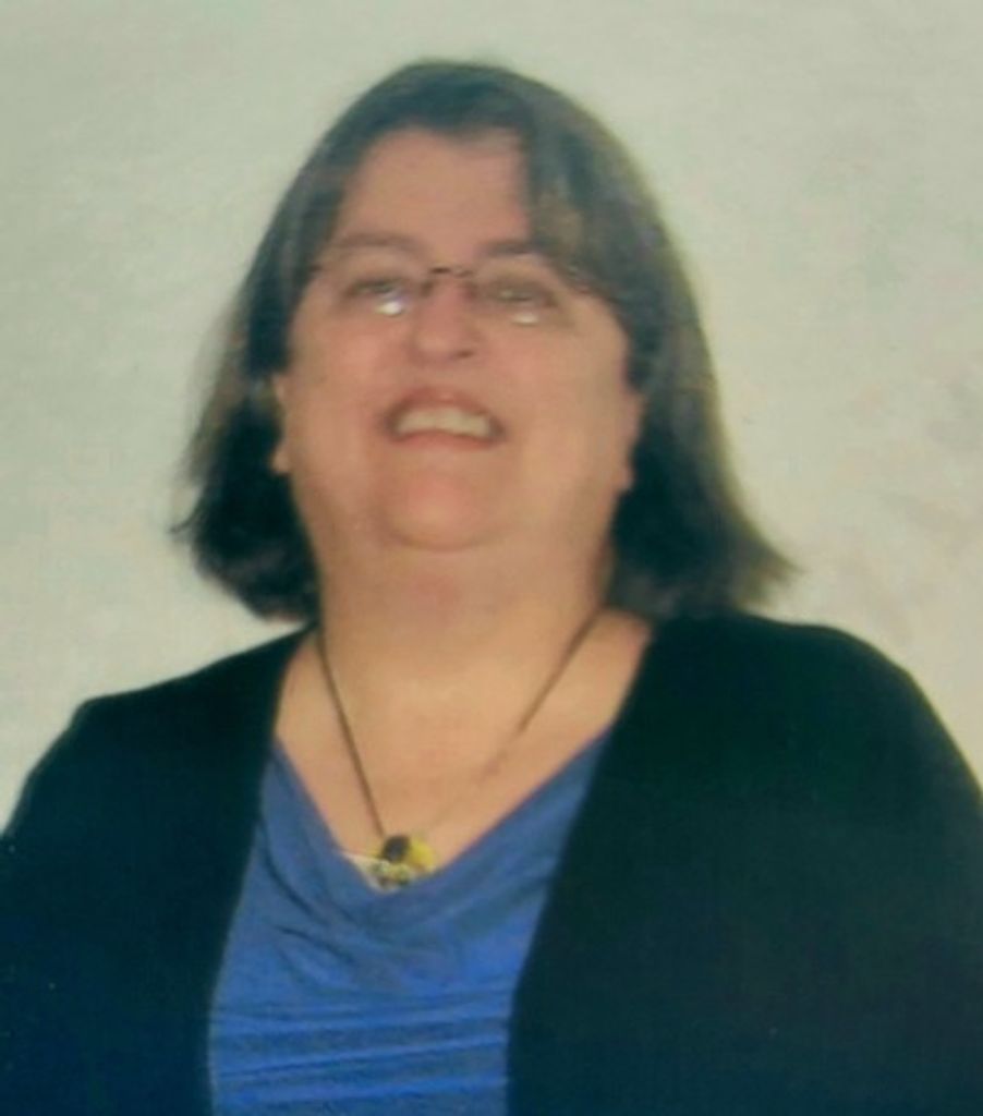 Elizabeth Louise Mouland Profile Photo