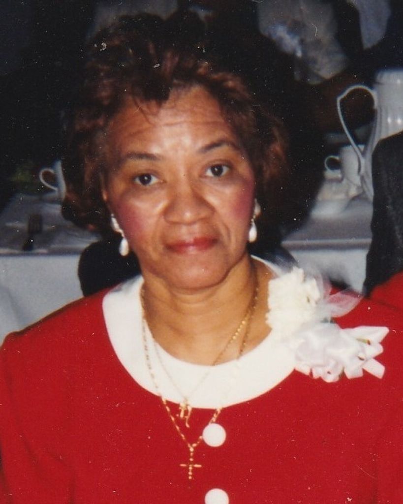 Charlie Mae Comage Profile Photo