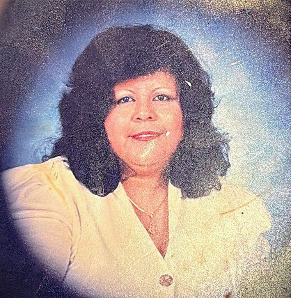 Nieves Compean Profile Photo