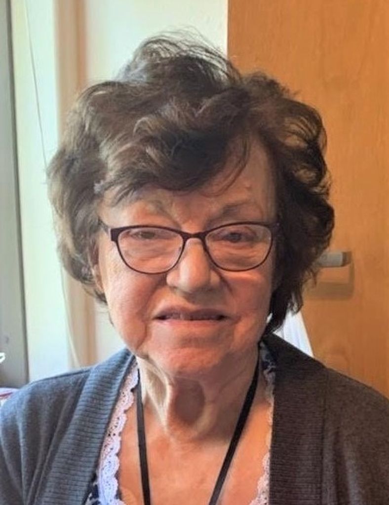 Helen Wavra