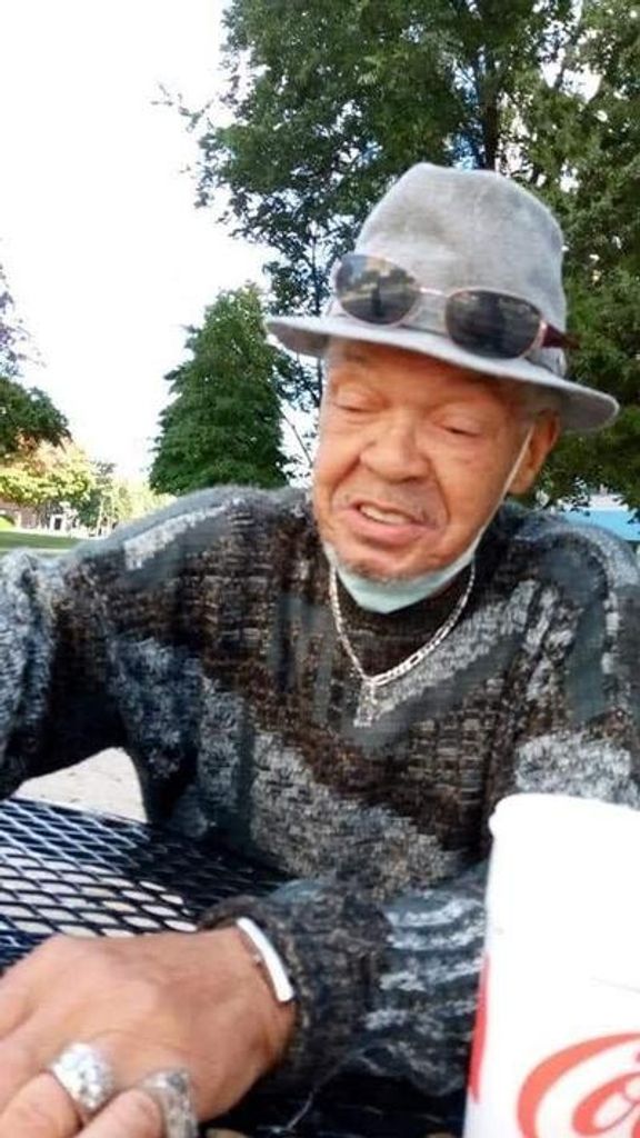 Andrew Gibson Profile Photo