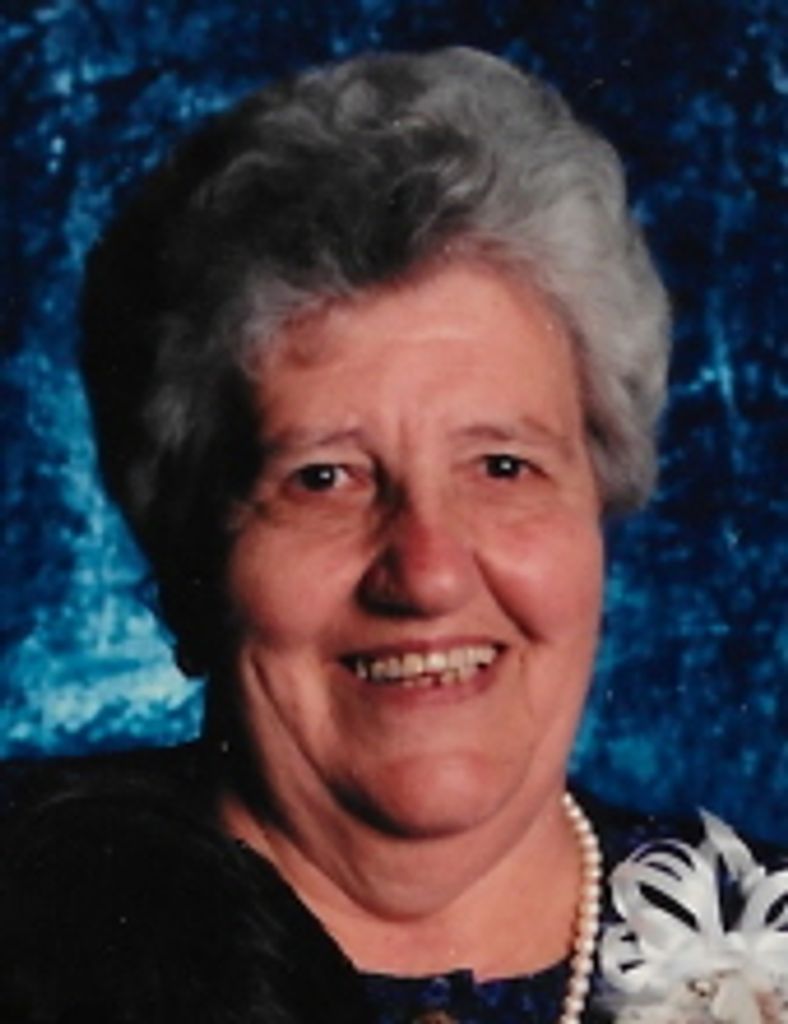Regina  Holutiak Profile Photo