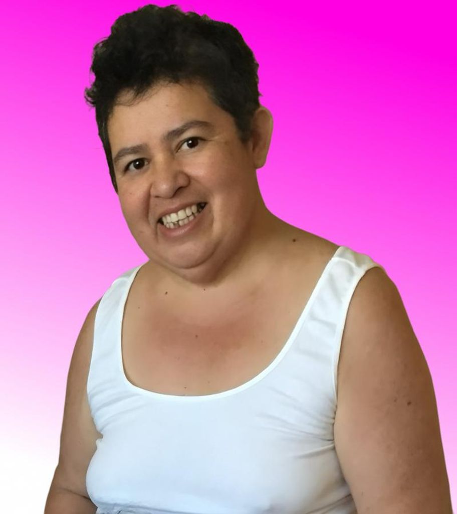 Reyna De La Paz Flores Profile Photo