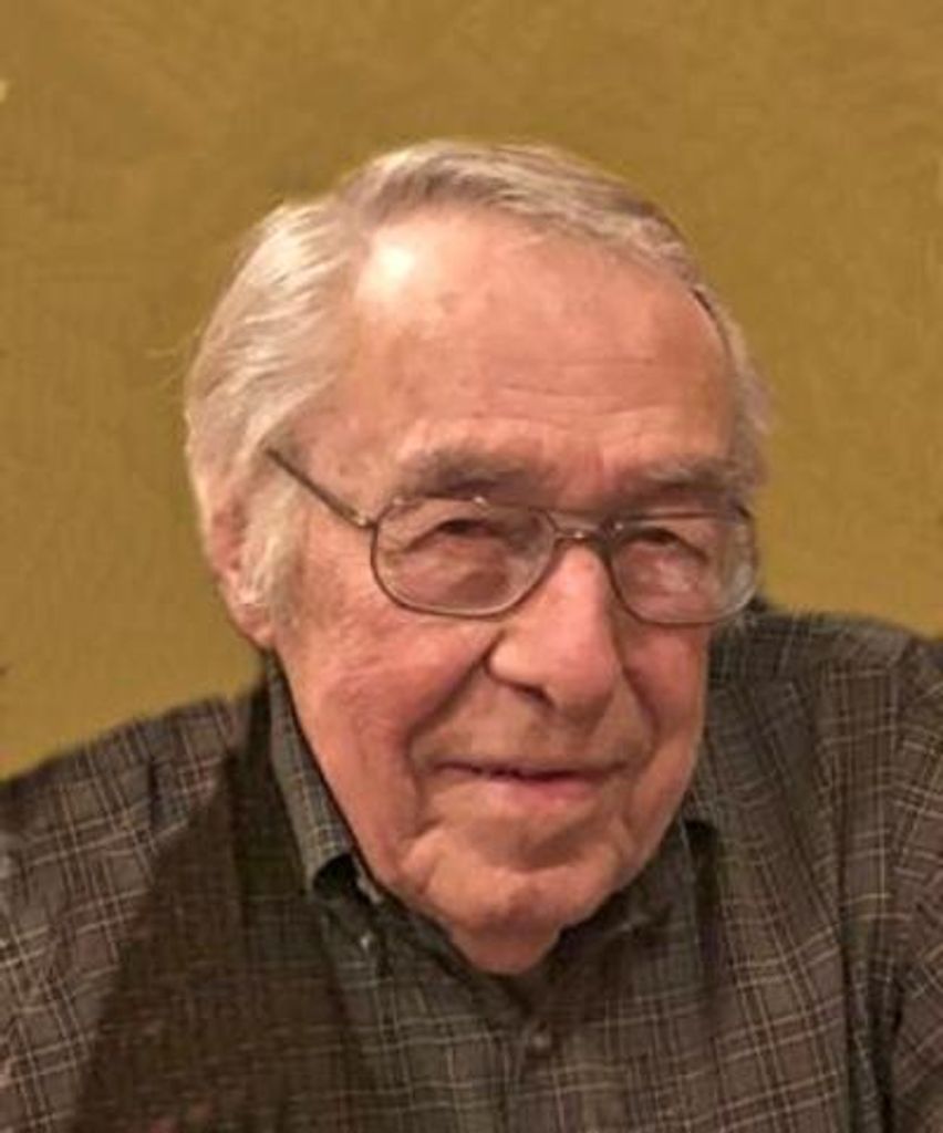 Leonard "Tom" Schallau Profile Photo