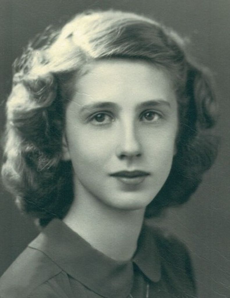 Marilyn M. (Dinger)  Lahr