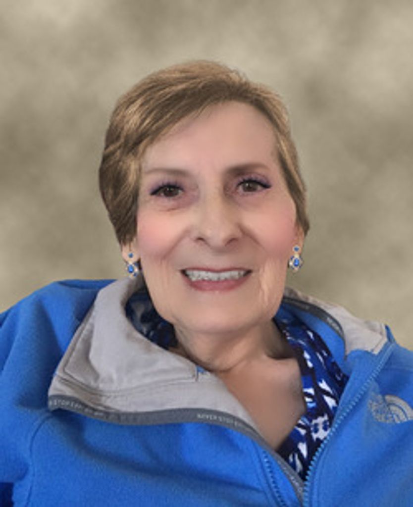 Lily Hunter Profile Photo