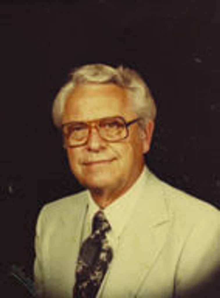 Duane R Murphy