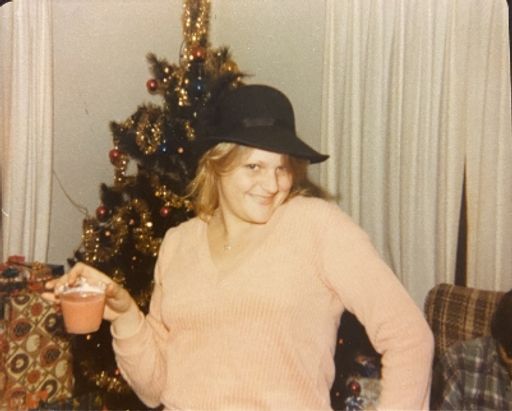 Julie Anne Gilliam photo gallery thumbnail 8 of 12