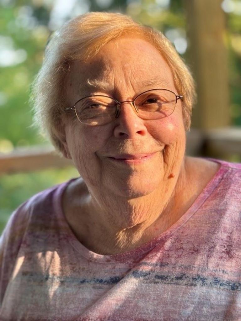 Joan Stroh Profile Photo