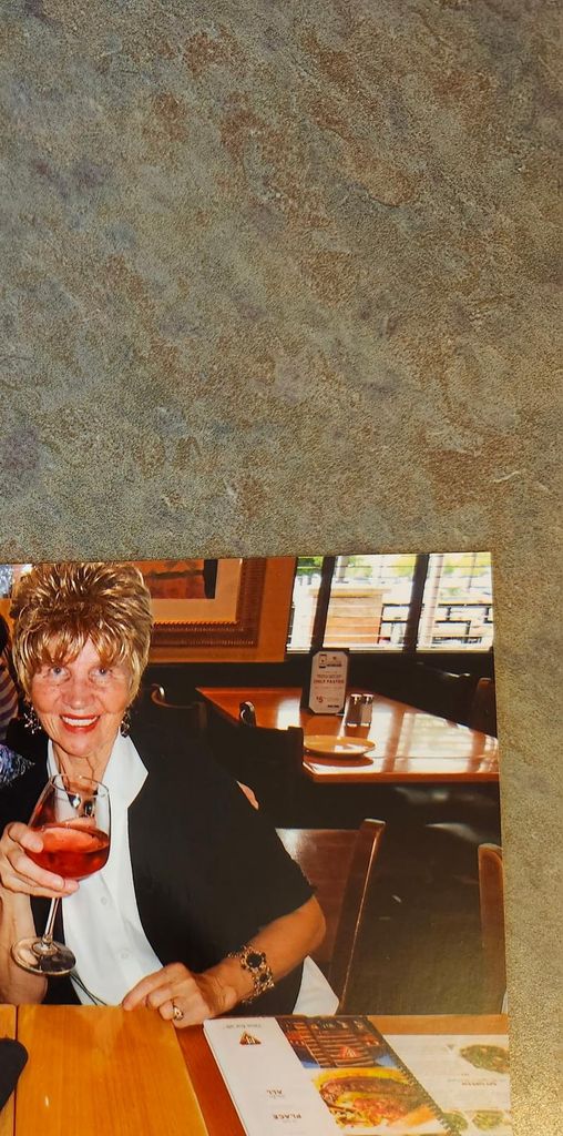 Hildegard Farmer Profile Photo