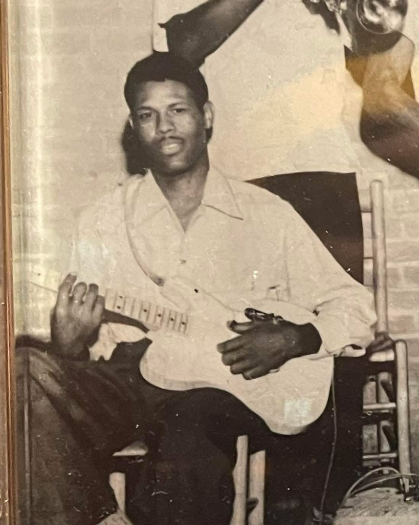 L B BAILEY Profile Photo