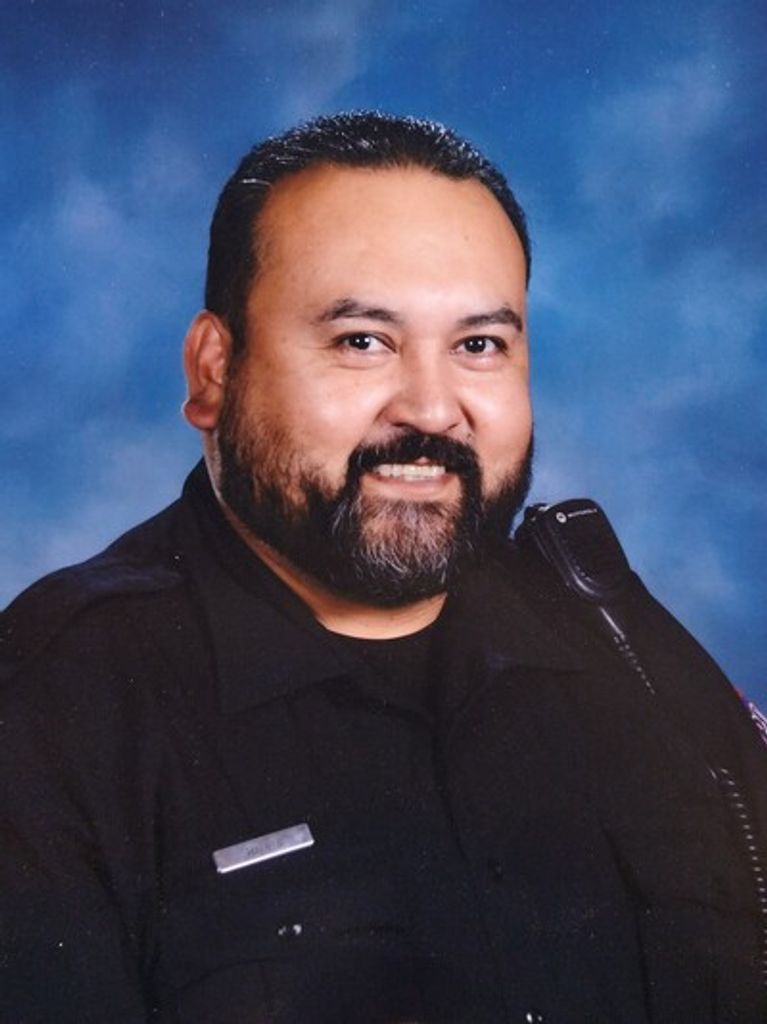 Robert Rivera Profile Photo